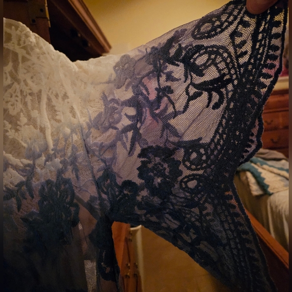 Lace Shirt / Cover up / Blue & white / Lace / Single Tie - Picture 3 of 7